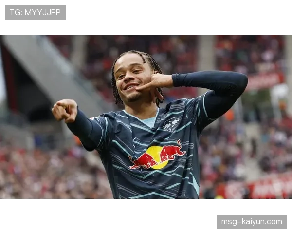 聚焦RB莱比锡新人哈维·西蒙斯，其持球推进是转换加速器