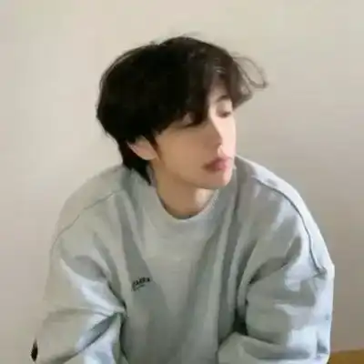 侯凌麟
